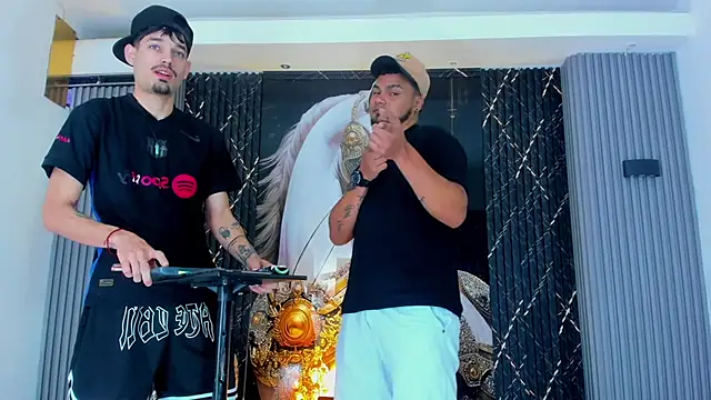 Snapshot of Iam_Steven chatting on 11/06/25, 12:53 Iam Steven online show from 11/06/25, 12:53