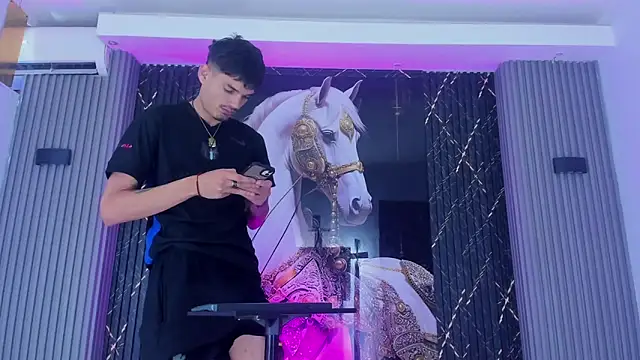 Snapshot of Iam_Steven chatting on 12/04/25, 11:20 Iam Steven online show from 12/04/25, 11:20