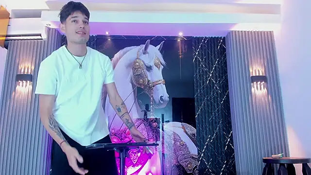 Snapshot of Iam_Steven chatting on 11/22/25, 12:37 Iam Steven online show from 11/22/25, 12:37