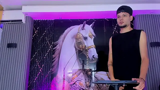 Snapshot of Iam_Steven chatting on 12/15/25, 05:19 Iam Steven online show from 12/15/25, 05:19