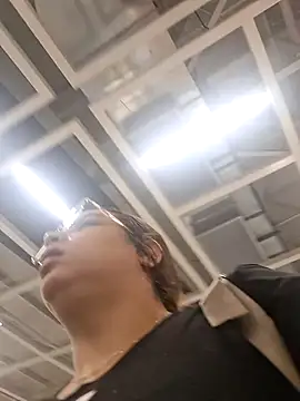 Aliciabloom online show from 10/28/25, 02:27