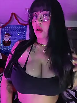 Gabilicious25 online show from 12/18/25, 09:36