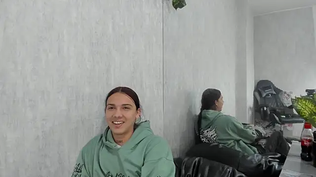 Snapshot of Almaazz chatting on 09/24/25, 08:15 Almaazz online show from 09/24/25, 08:15