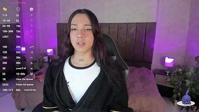 Snapshot of Almaazz chatting on 09/17/25, 08:11 Almaazz online show from 09/17/25, 08:11