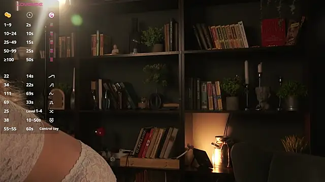 Snapshot of ellliefrost chatting on 10/21/25, 12:48 ellliefrost online show from 10/21/25, 12:48