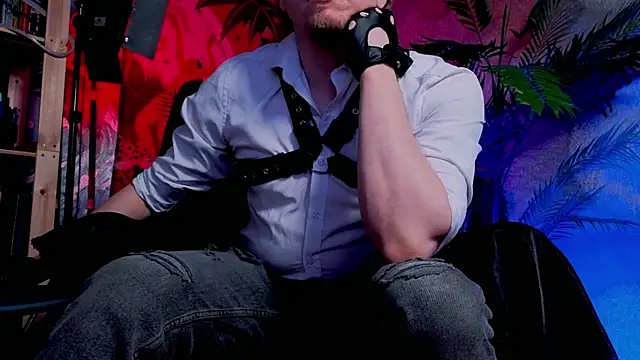 Vincent Hardman online show from 04/17/26, 08:11