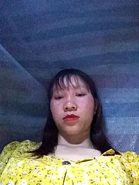 Snapshot of bonnie-00 chatting on 02/28/26, 02:39 bonnie-00 online show from 02/28/26, 02:39