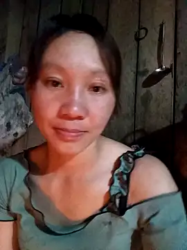 Snapshot of bonnie-00 chatting on 04/19/26, 01:12 bonnie-00 online show from 04/19/26, 01:12