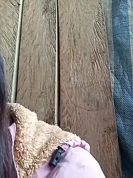 Snapshot of bonnie-00 chatting on 01/13/26, 02:26 bonnie-00 online show from 01/13/26, 02:26