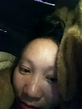 bonnie-00 online show from 11/19/25, 11:05