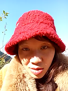 bonnie-00 online show from 11/23/25, 01:59