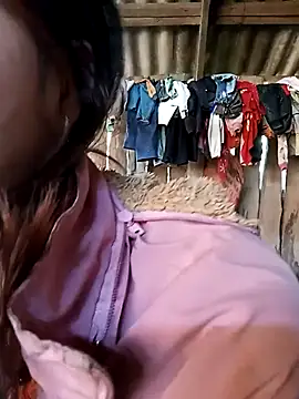 bonnie-00 online show from 11/29/25, 08:36