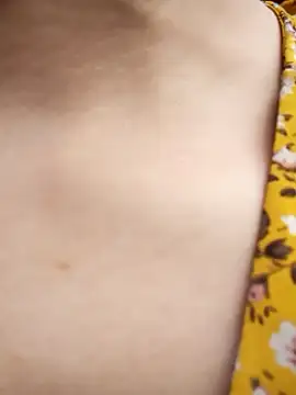 Snapshot of bonnie-00 chatting on 01/17/26, 04:38 bonnie-00 online show from 01/17/26, 04:38