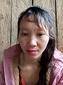 bonnie-00 online show from 10/25/25, 08:57