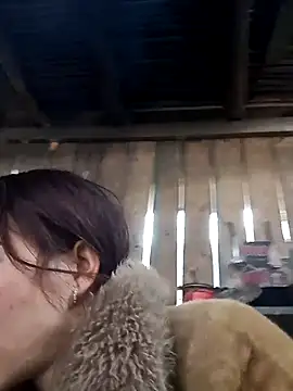 Snapshot of bonnie-00 chatting on 02/04/26, 03:12 bonnie-00 online show from 02/04/26, 03:12