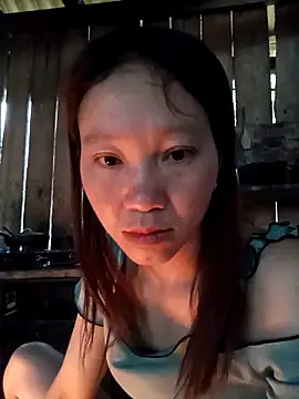 Snapshot of bonnie-00 chatting on 04/30/26, 11:20 bonnie-00 online show from 04/30/26, 11:20