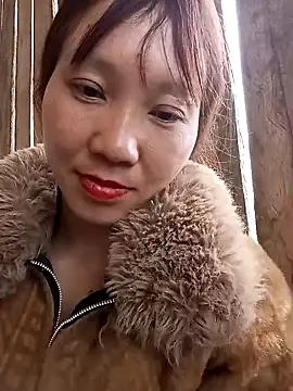 Snapshot of bonnie-00 chatting on 02/17/26, 04:32 bonnie-00 online show from 02/17/26, 04:32