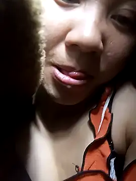 Snapshot of bonnie-00 chatting on 02/19/26, 02:25 bonnie-00 online show from 02/19/26, 02:25