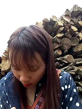 Snapshot of bonnie-00 chatting on 02/22/26, 02:14 bonnie-00 online show from 02/22/26, 02:14