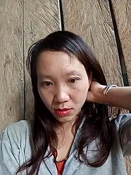 bonnie-00 online show from 10/09/25, 01:06