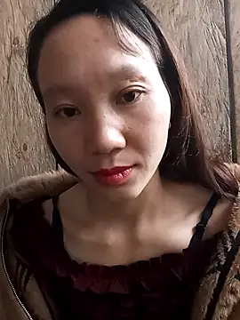 bonnie-00 online show from 11/13/25, 01:09