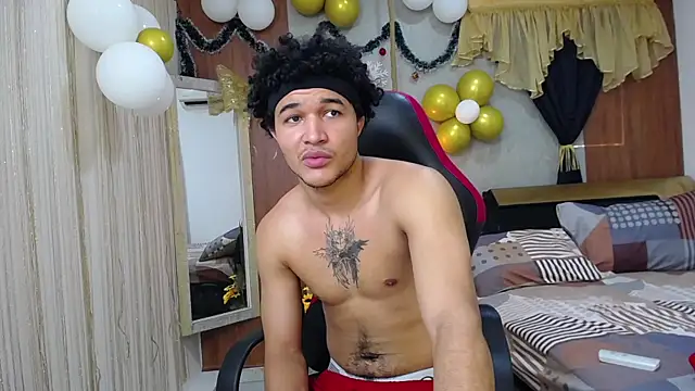 Snapshot of fire_drako_ chatting on 11/19/25, 05:46 fire drako online show from 11/19/25, 05:46