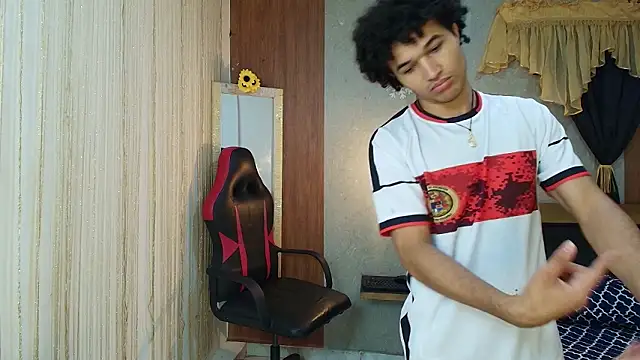 Snapshot of fire_drako_ chatting on 02/25/26, 03:51 fire drako online show from 02/25/26, 03:51