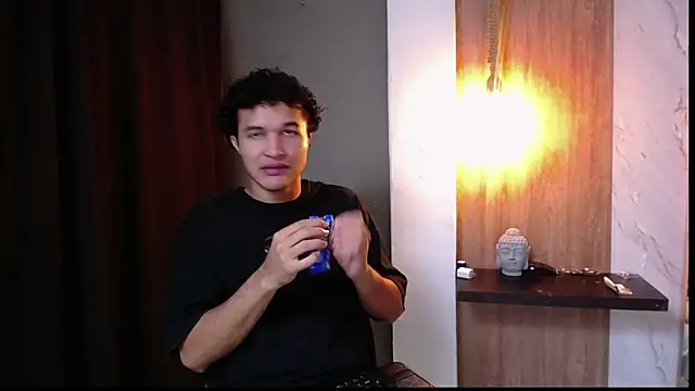 Snapshot of fire_drako_ chatting on 09/27/25, 04:40 fire drako online show from 09/27/25, 04:40