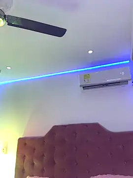 BunnyGlow50 online show from 11/08/25, 10:35