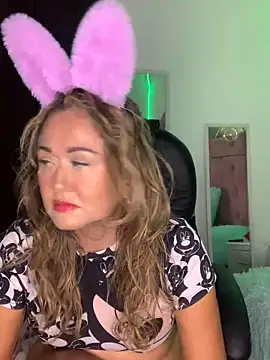 BunnyGlow50 online show from 10/29/25, 02:54