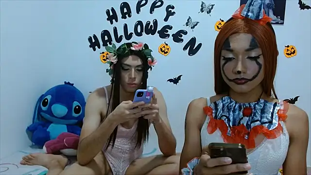 PinkLuna LolaBloom online show from 10/30/25, 02:32