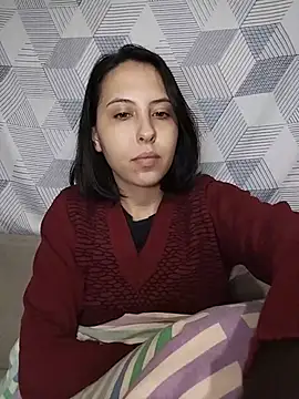 Snapshot of melzinhah03 chatting on 06/26/26, 01:44 melzinhah03 online show from 06/26/26, 01:44