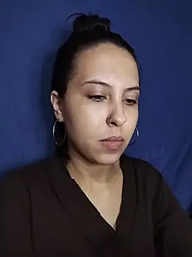melzinhah03 online show from 05/22/26, 07:56