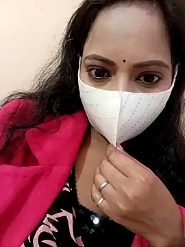 Snapshot of riyahot-3 chatting on 12/17/25, 10:20 riyahot-3 online show from 12/17/25, 10:20