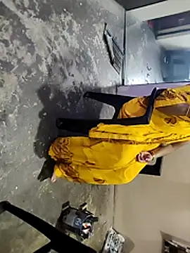 Snapshot of riyahot-3 chatting on 12/23/25, 06:02 riyahot-3 online show from 12/23/25, 06:02