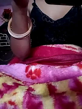 Snapshot of riyahot-3 chatting on 11/29/25, 10:15 riyahot-3 online show from 11/29/25, 10:15