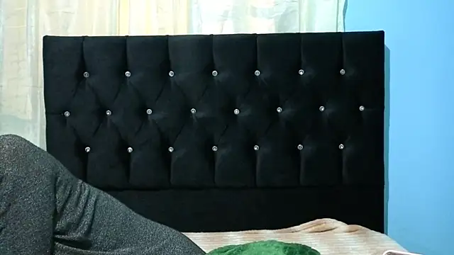 Snapshot of Sullyoonn chatting on 10/12/25, 02:24 Sullyoonn online show from 10/12/25, 02:24