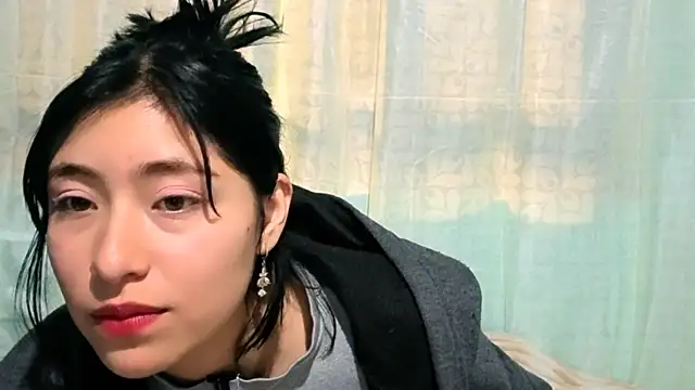 Sullyoonn online show from 10/28/25, 11:58