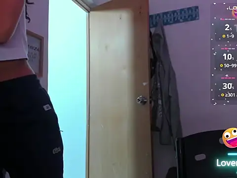 Annie rosse1017 online show from 12/17/25, 01:32