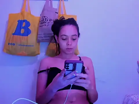 Annie rosse1017 online show from 02/23/26, 04:47