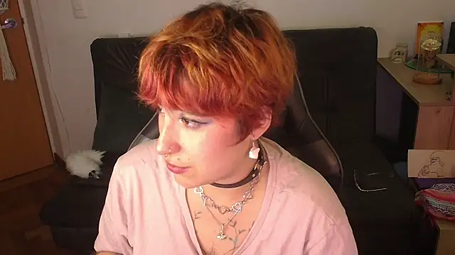 Snapshot of Miacatsito3 chatting on 01/12/26, 05:25 Miacatsito3 online show from 01/12/26, 05:25