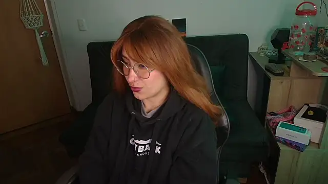 Miacatsito3 online show from 11/14/25, 04:49