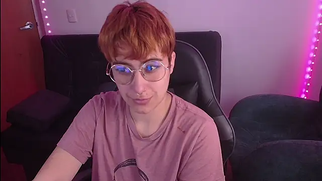 Miacatsito3 online show from 10/02/25, 05:27