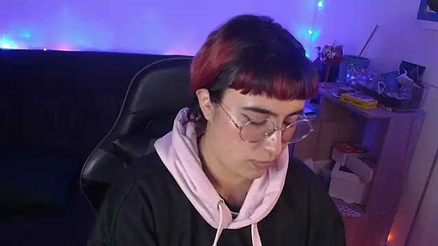 Miacatsito3 online show from 04/01/26, 04:47