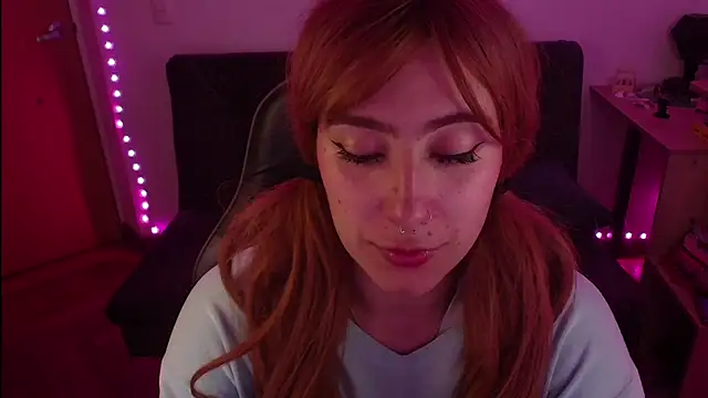 Miacatsito3 online show from 10/23/25, 04:33