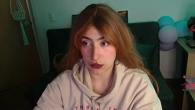 Miacatsito3 online show from 11/25/25, 11:48