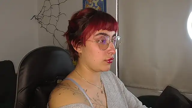 Snapshot of Miacatsito3 chatting on 02/03/26, 10:15 Miacatsito3 online show from 02/03/26, 10:15