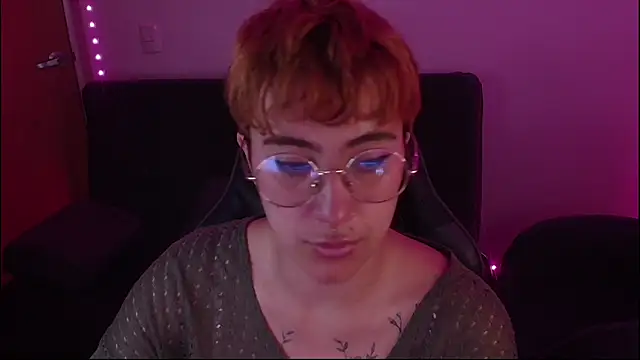 Miacatsito3 online show from 10/01/25, 03:33