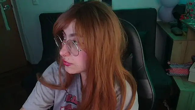 Miacatsito3 online show from 11/21/25, 01:37