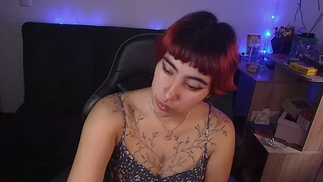 Miacatsito3 online show from 03/24/26, 09:04